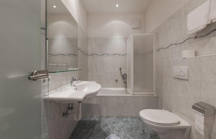 Hotel Angelica ميرانو المظهر الخارجي الصورة